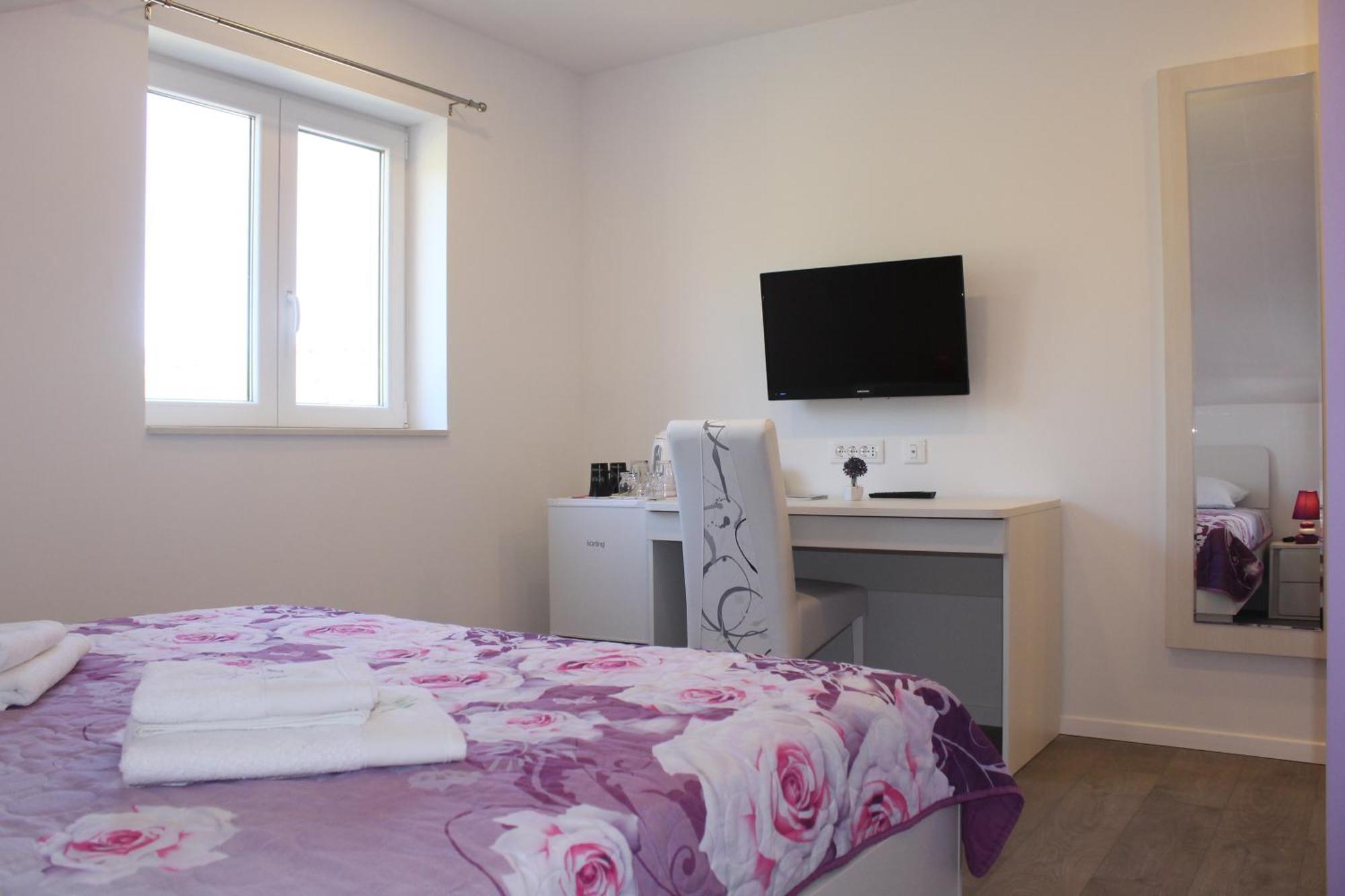 Apartment Floki *